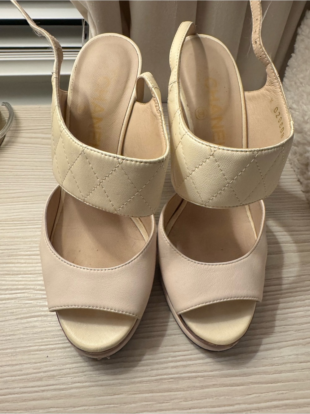 CHANEL Cream Platform Wood Block Slingback Heels CC LOGO - Picture 2 of 15